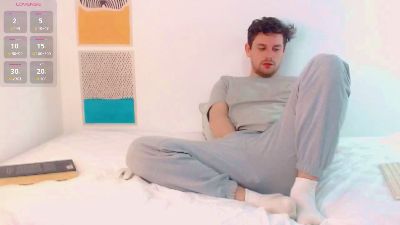 Elio_520 live cam on Cam4