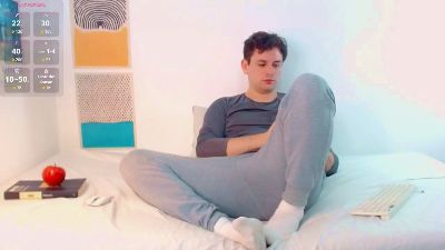 Elio_520 live cam on Cam4