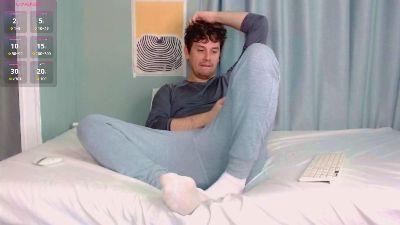 Elio_520 live cam on Cam4