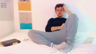 Elio_520 live cam on Cam4