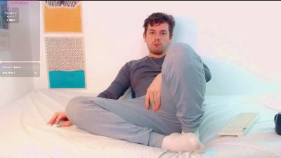 Elio_520 live cam on Cam4