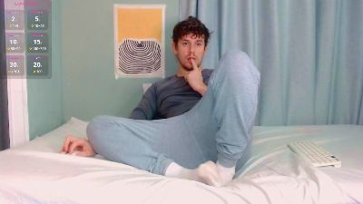Elio_520 live cam on Cam4