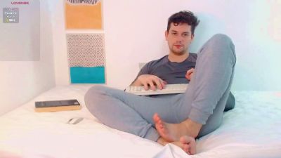 Elio_520 live cam on Cam4