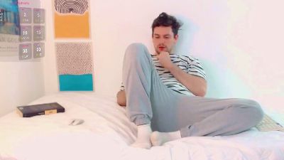 Elio_520 live cam on Cam4