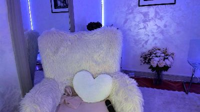 ElisaBaxter live cam on Cam4