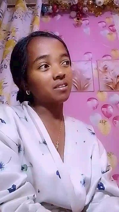 Elisah7 live cam on Cam4