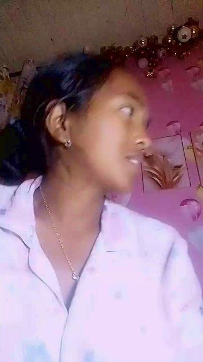 Elisah7 live cam on Cam4
