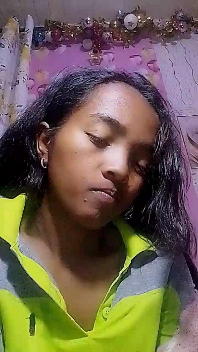Elisah7 live cam on Cam4