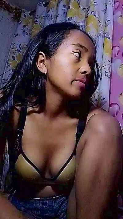 Elisah7 live cam on Cam4