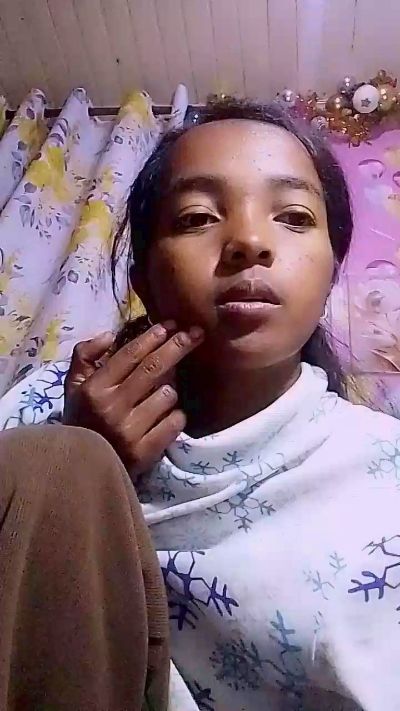 Elisah7 live cam on Cam4