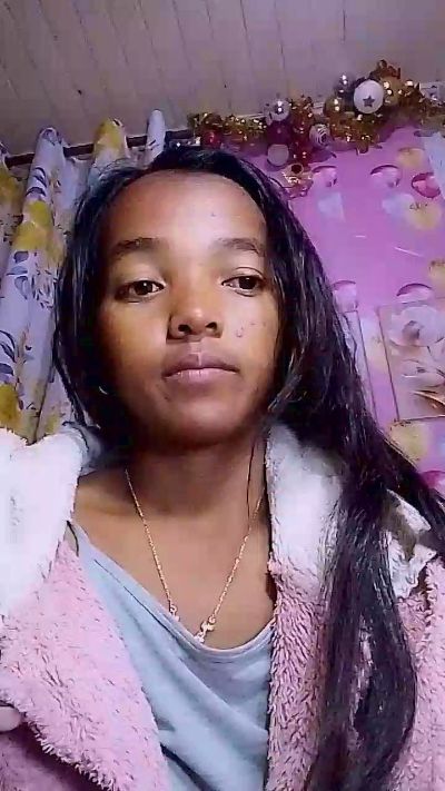 Elisah7 live cam on Cam4