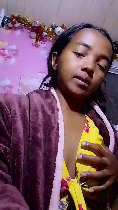 Elisah7 live cam on Cam4