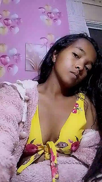 Elisah7 live cam on Cam4