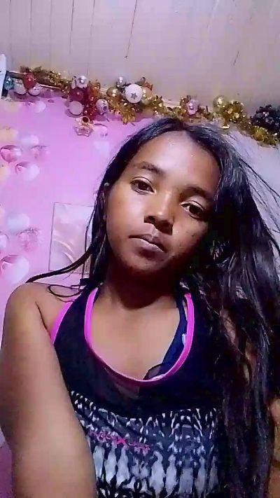 Elisah7 live cam on Cam4