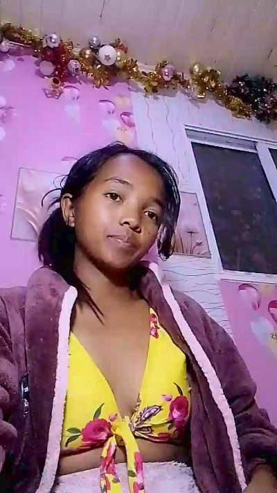 Elisah7 live cam on Cam4