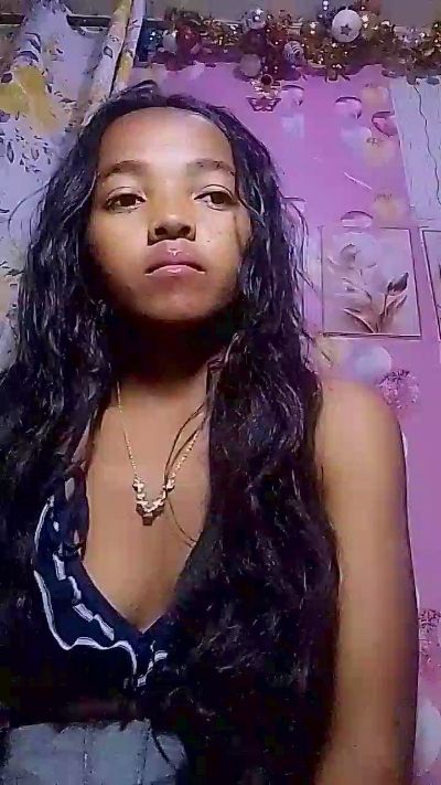 Elisah7 live cam on Cam4