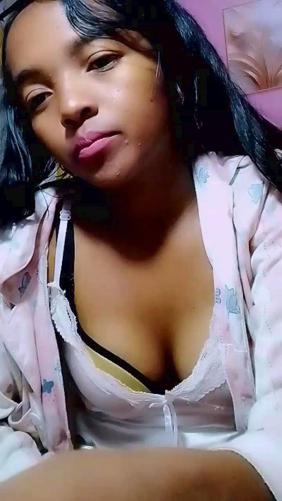 Elisah7 live cam on Cam4