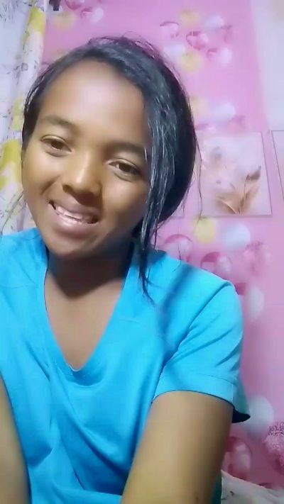 Elisah7 live cam on Cam4