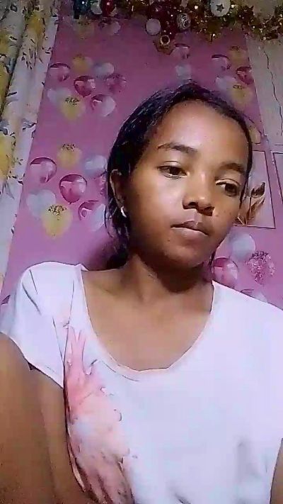 Elisah7 live cam on Cam4