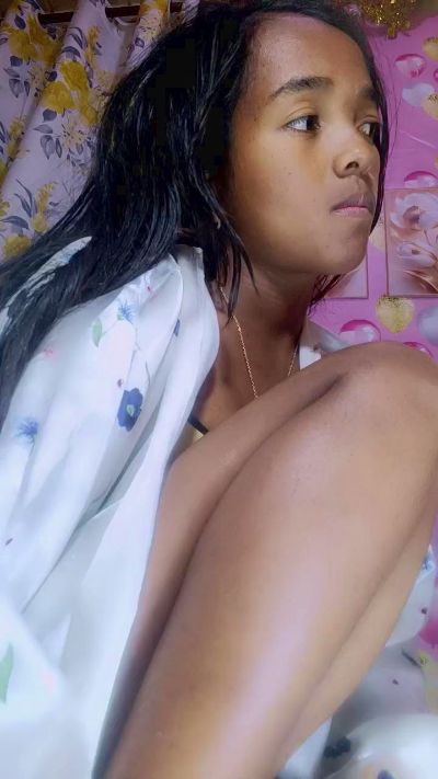 Elisah7 live cam on Cam4