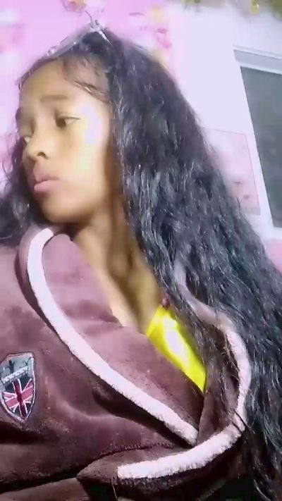 Elisah7 live cam on Cam4