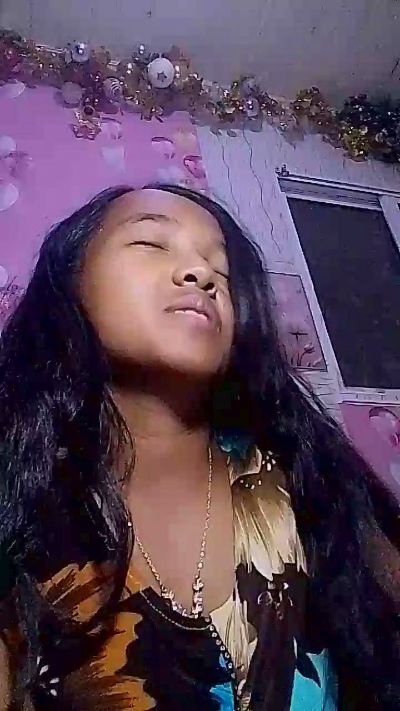 Elisah7 live cam on Cam4