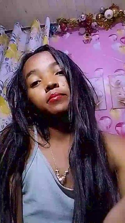 Elisah7 live cam on Cam4