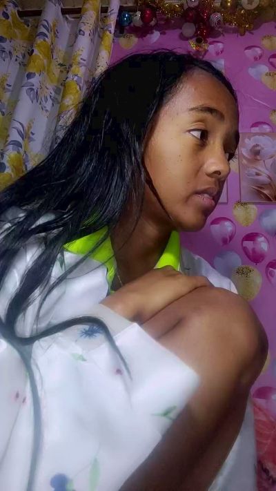 Elisah7 live cam on Cam4