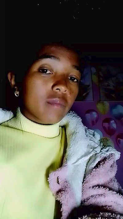 Elisah7 live cam on Cam4
