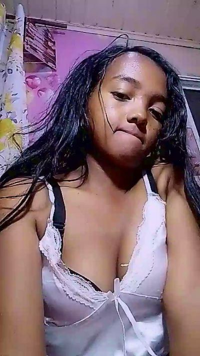 Elisah7 live cam on Cam4