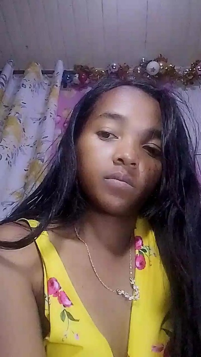 Elisah7 live cam on Cam4