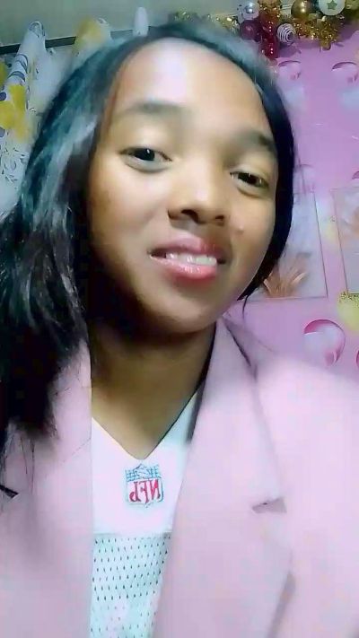 Elisah7 live cam on Cam4
