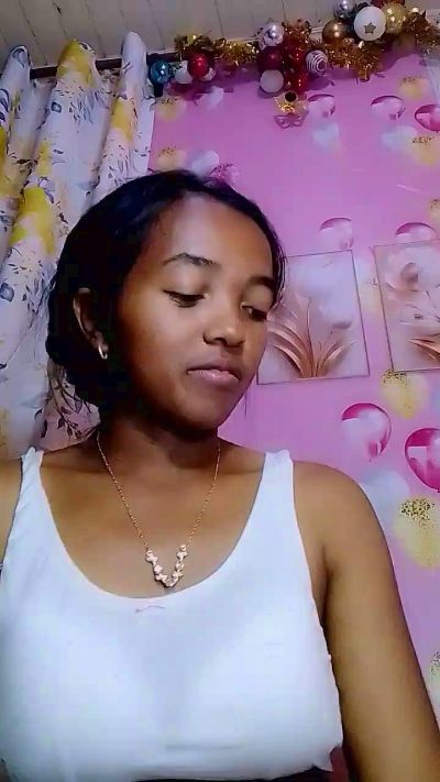 Elisah7 live cam on Cam4