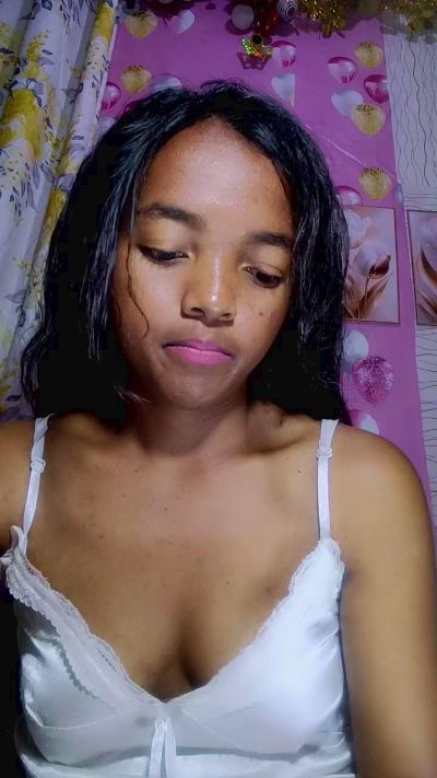 Elisah7 live cam on Cam4