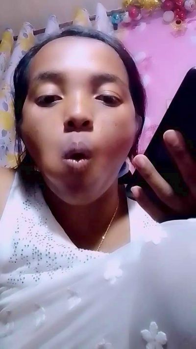 Elisah7 live cam on Cam4