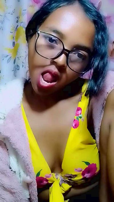 Elisah7 live cam on Cam4
