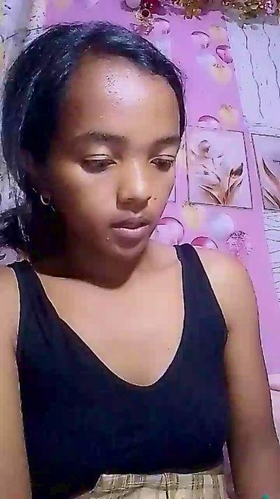 Elisah7 live cam on Cam4