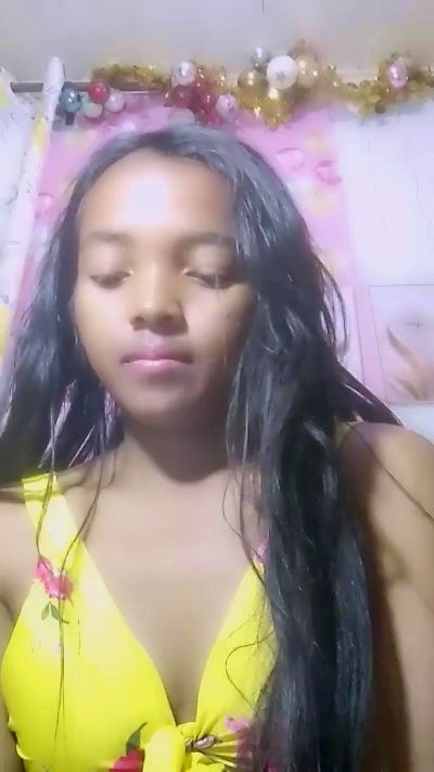 Elisah7 live cam on Cam4