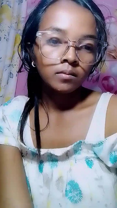 Elisah7 live cam on Cam4