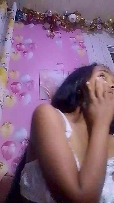 Elisah7 live cam on Cam4