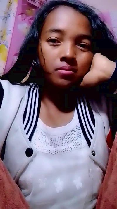 Elisah7 live cam on Cam4