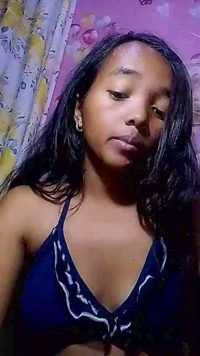 Elisah7 live cam on Cam4