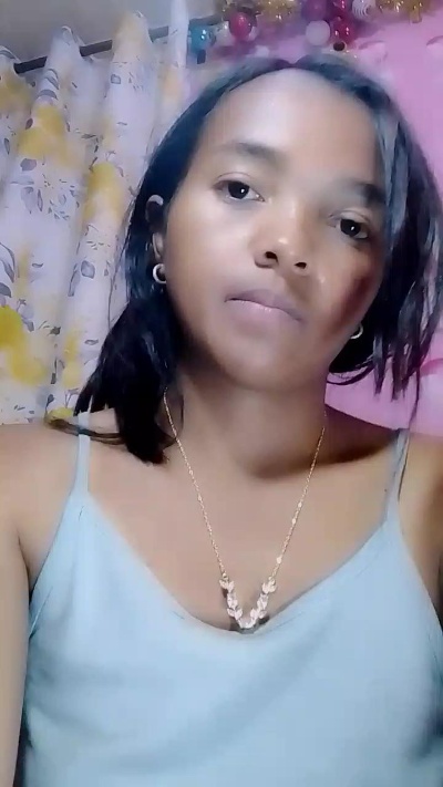 Elisah7 live cam on Cam4