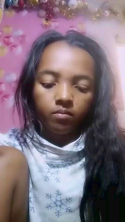 Elisah7 live cam on Cam4