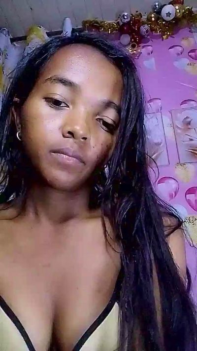 Elisah7 live cam on Cam4