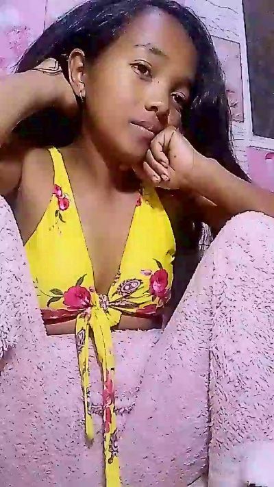 Elisah7 live cam on Cam4