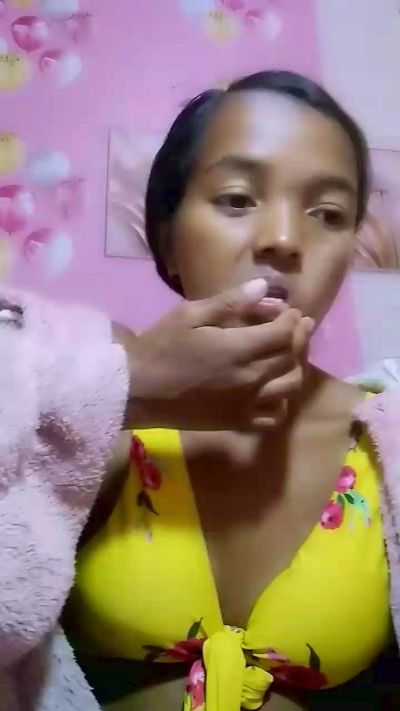 Elisah7 live cam on Cam4