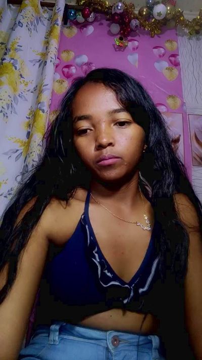 Elisah7 live cam on Cam4