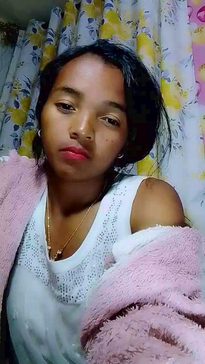 Elisah7 live cam on Cam4
