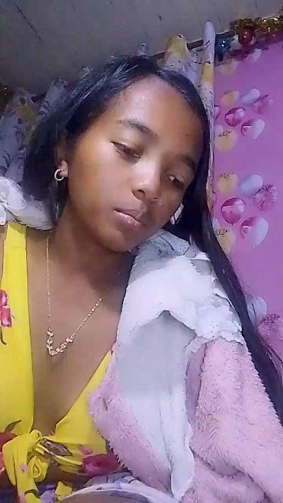 Elisah7 live cam on Cam4